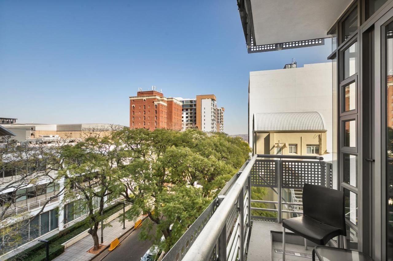 Easy Stay - The Median Rosebank Johannesburg Exterior foto